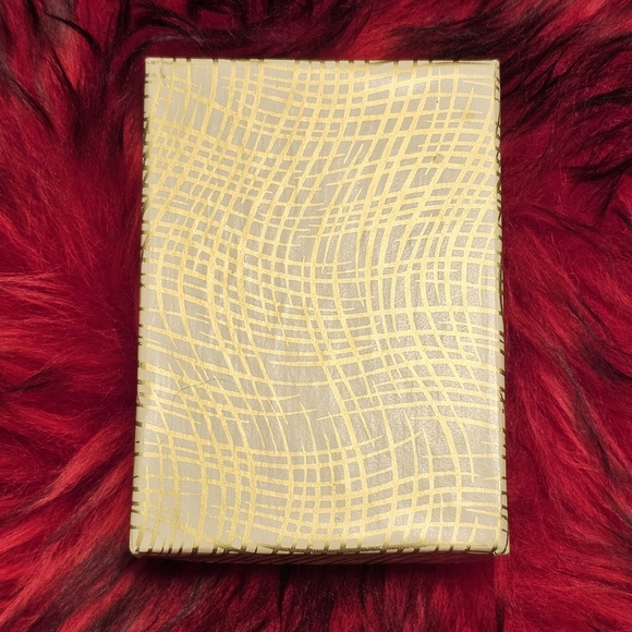 Vintage Brookcraft Gold Tone Floral Brooch Pin with Pearl Accents in Box - Picture 5 of 5